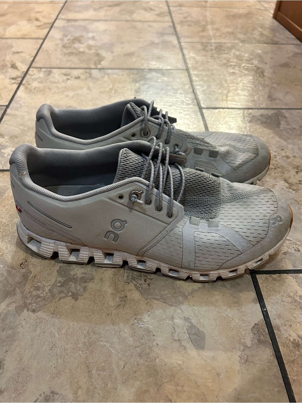 On Running Cloud women’s Running Shoes - Light Gray